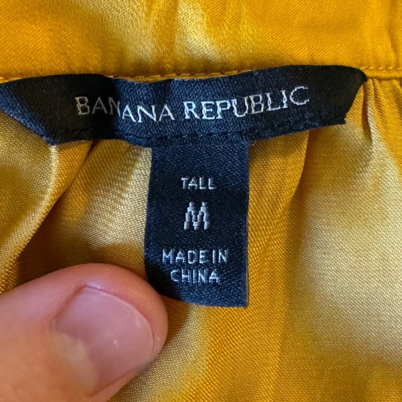 Banana Republic women’s Medium Tall blouse - Picture 2 of 3